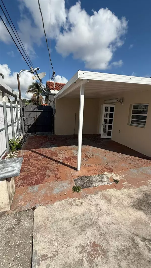 Miami, FL 33144,7210 SW 5th Ter #-