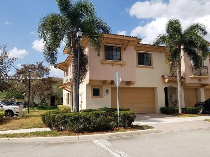 4711 Cypress Street, Coconut Creek, FL 33073