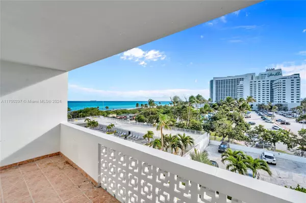 Miami Beach, FL 33140,4747 Collins Ave #411