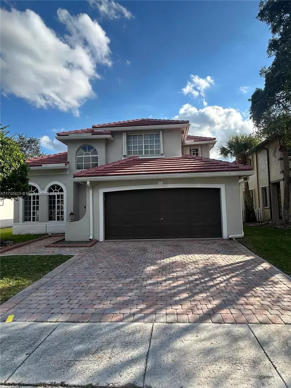 9950 NW 18 St, Pembroke Pines, FL 33024