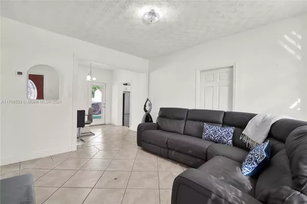 Miami, FL 33147,10428 NW 28th Ave