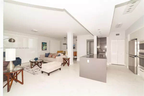 Sunny Isles Beach, FL 33160,17145 N Bay Rd #4607