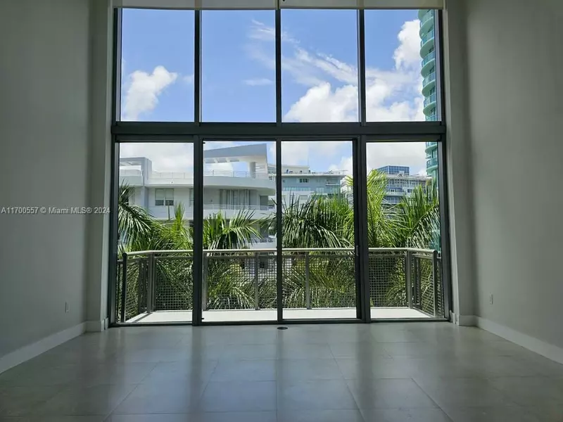 6000 Collins Ave #528, Miami Beach, FL 33140