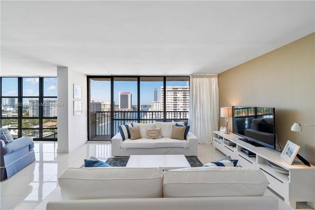 2017 S Ocean Dr #1407W, Hallandale Beach, FL 33009
