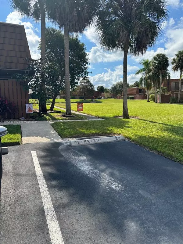 Davie, FL 33325,11926 SW 11th Ct #11926