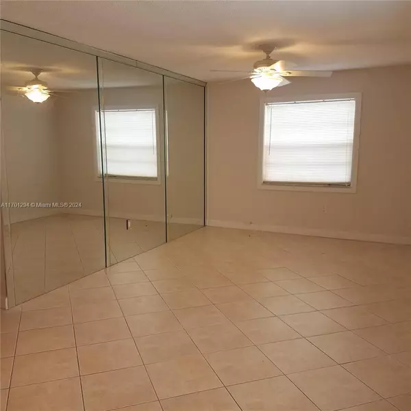 Hallandale Beach, FL 33009,415 NE 2nd St #209
