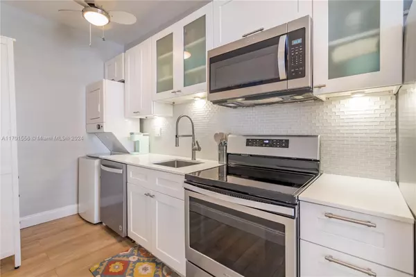 Miami Beach, FL 33139,934 Michigan Ave #303
