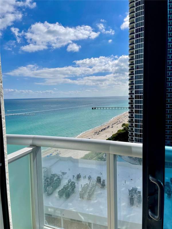 Sunny Isles Beach, FL 33160,17315 Collins Ave #1904