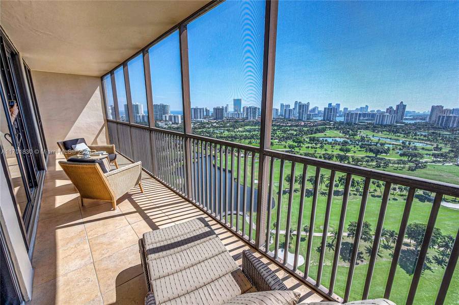 20379 W Country Club Dr #PH-36, Aventura, FL 33180