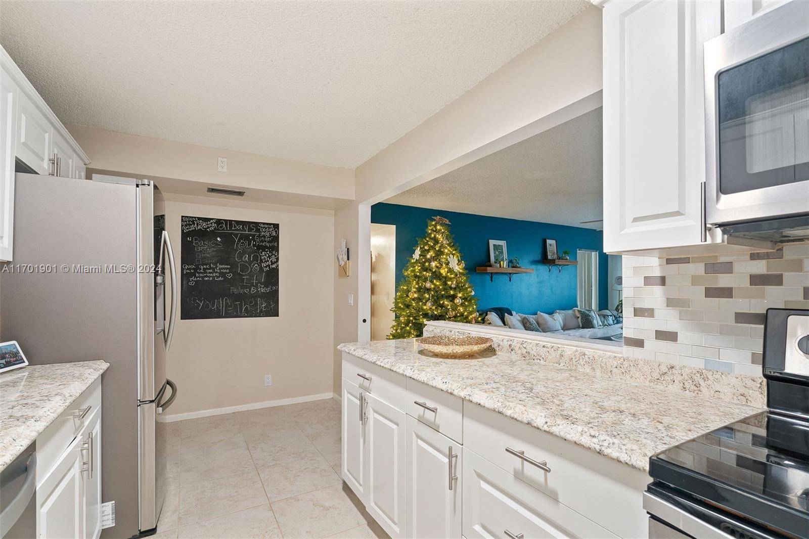 West Palm Beach, FL 33409,1118 Green Pine Blvd #B2
