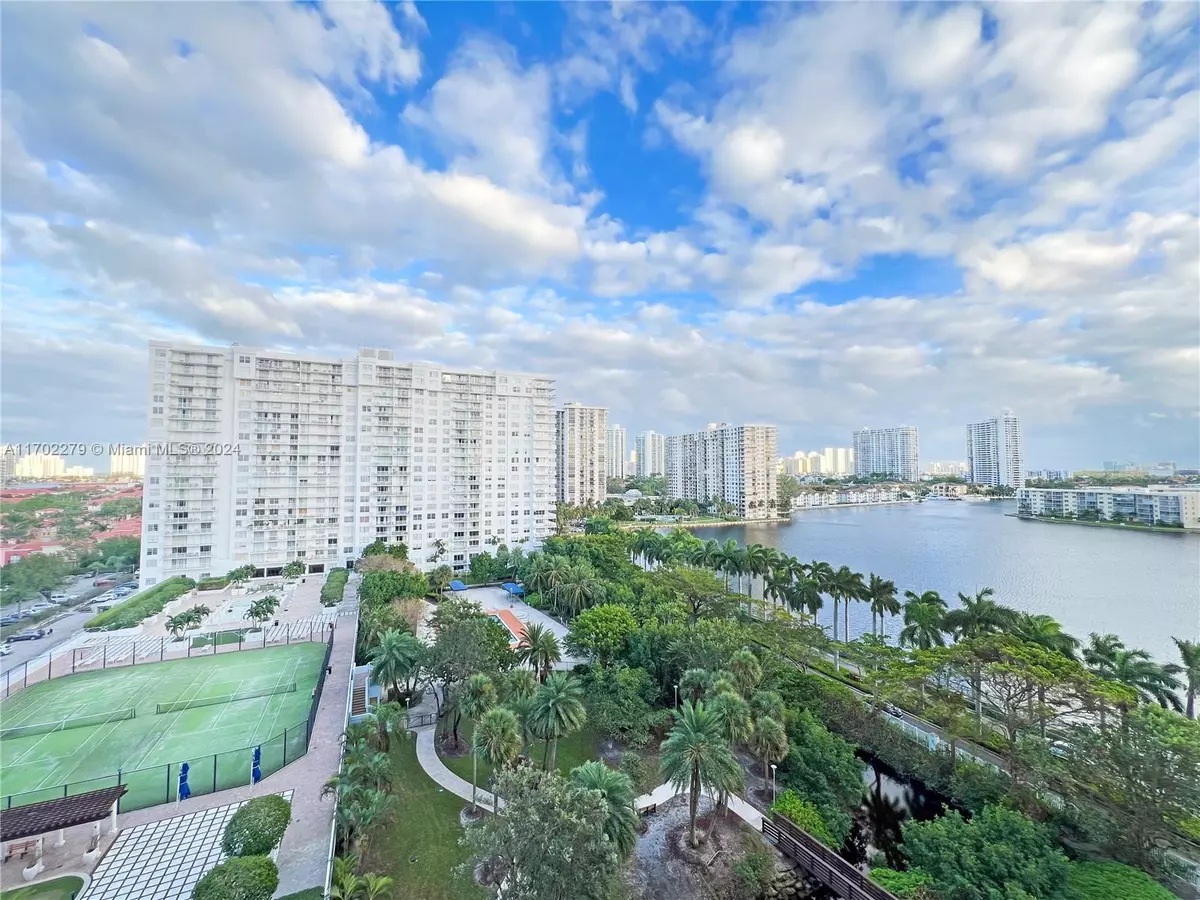 Aventura, FL 33160,2801 NE 183rd St #1108W