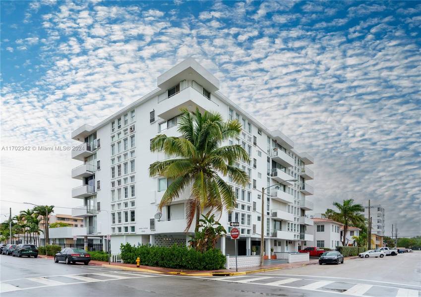 8001 Byron Ave #2C, Miami Beach, FL 33141