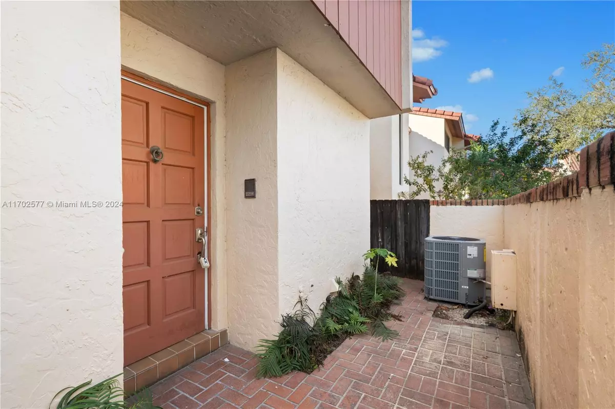 Miami, FL 33196,15016 SW 89th Ter #15016