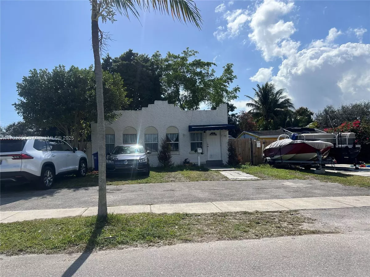 North Miami Beach, FL 33162,1482 NE 174th St