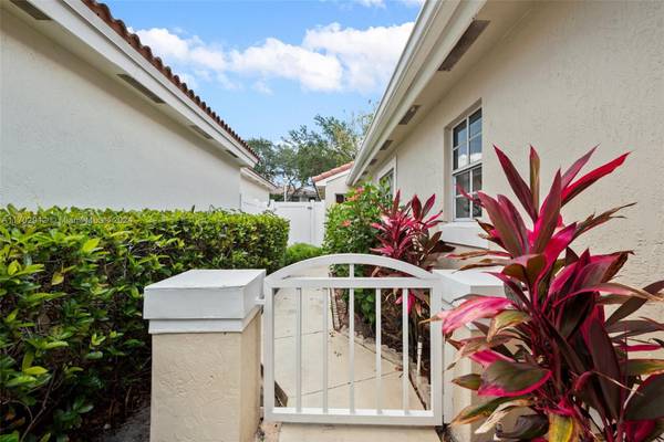 Weston, FL 33326,955 Azure Lane
