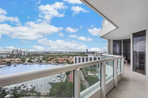 Aventura, FL 33180,21205 Yacht Club Dr #2403