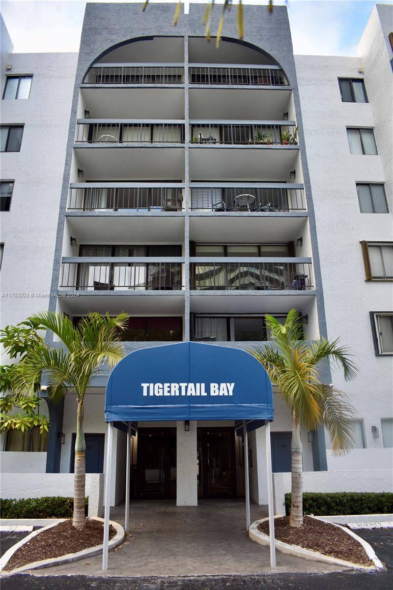 Miami, FL 33133,2715 Tigertail Ave #402
