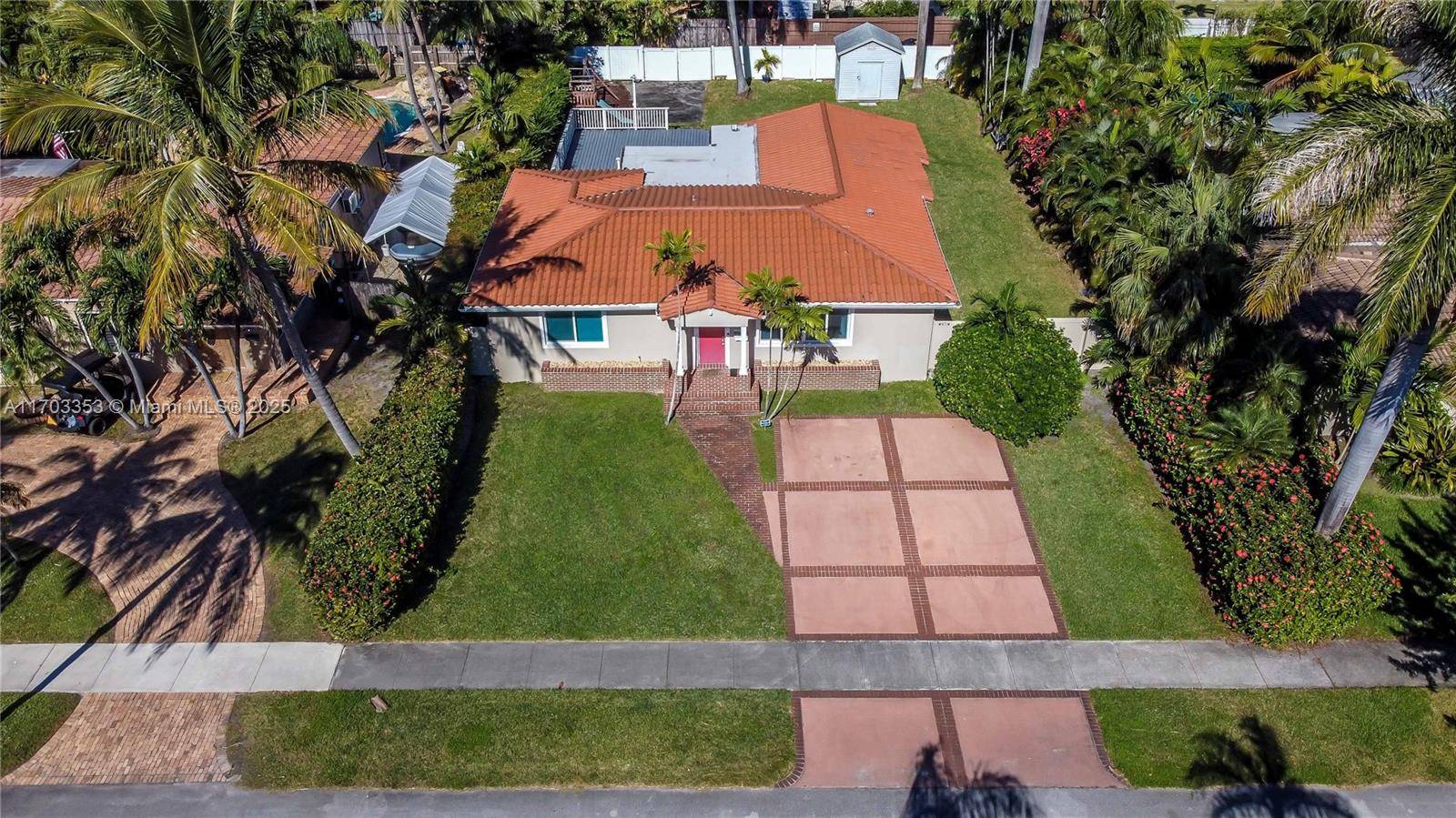 Hollywood, FL 33019,1345 Jefferson St