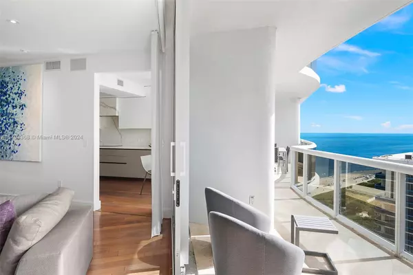 Bal Harbour, FL 33154,9601 Collins Ave #1608