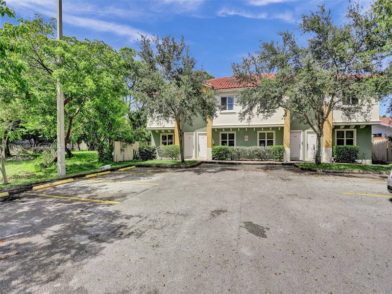 421 NW 40th Ct, Oakland Park, FL 33309