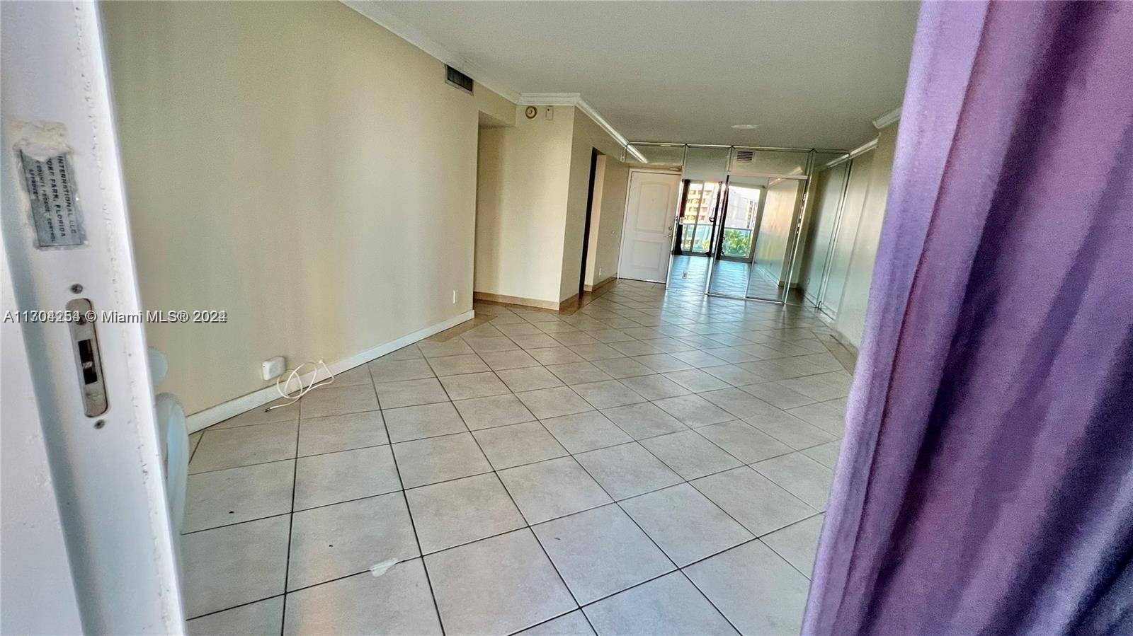 Sunny Isles Beach, FL 33160,100 Bayview Dr #607