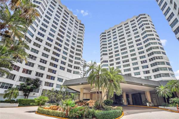 999 Brickell Bay Dr #711, Miami, FL 33131