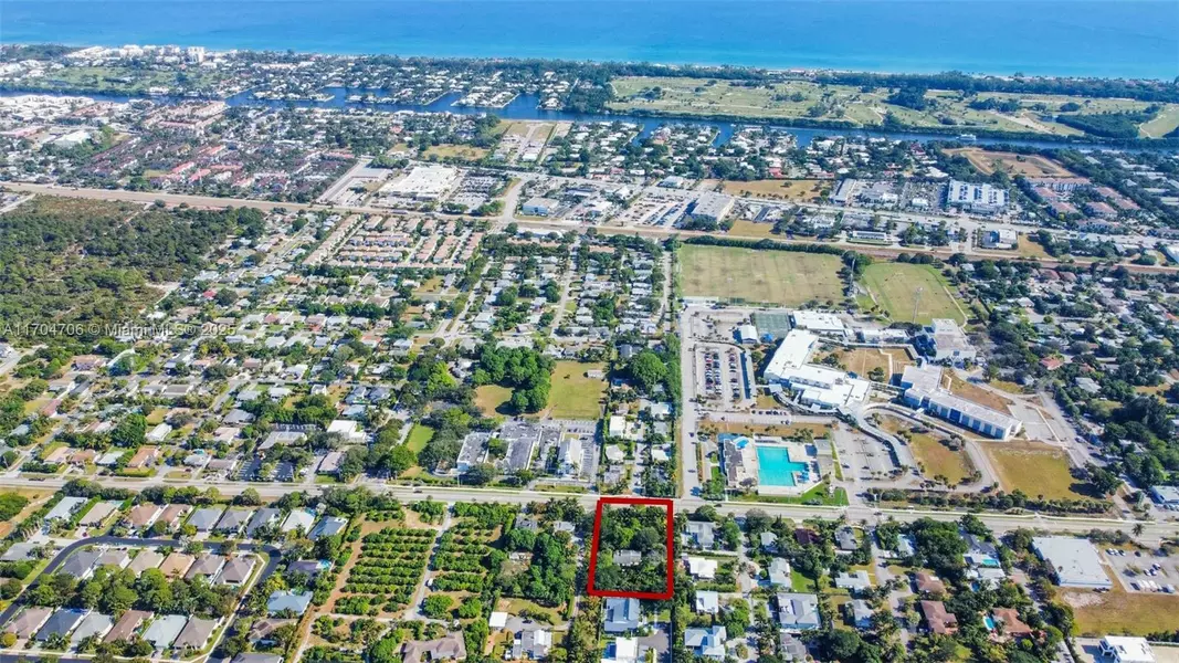 2610 Seacrest Blvd, Delray Beach, FL 33444