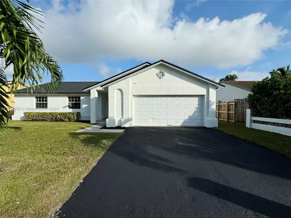 13823 SW 285th St, Homestead, FL 33033