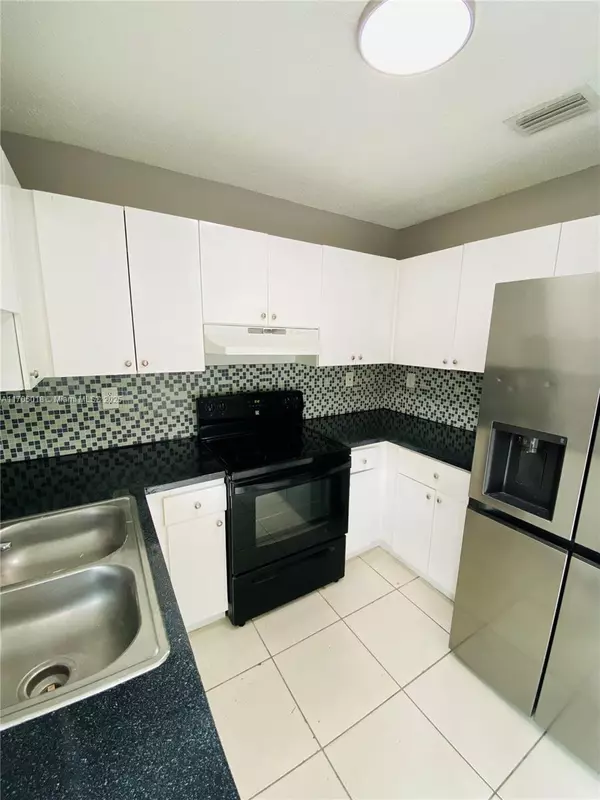 Homestead, FL 33033,1620 NE 5th St #1620