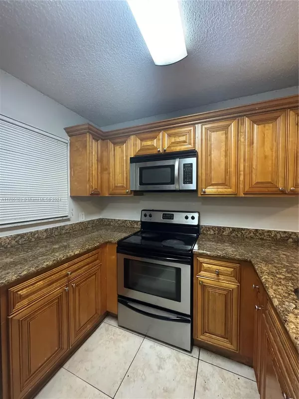 1720 Windorah Way #H, West Palm Beach, FL 33411