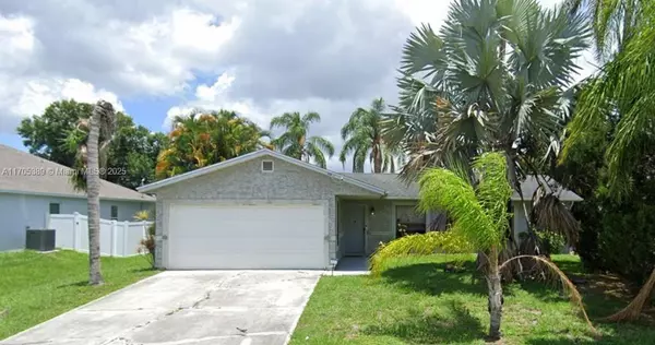 205 SW Christmas Ter, Port St. Lucie, FL 34984