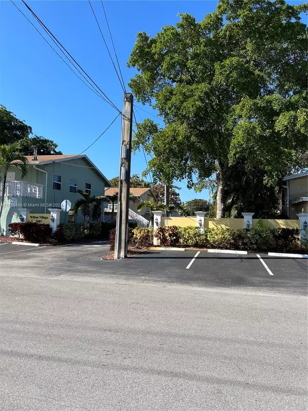 Wilton Manors, FL 33334,2607 NE 8th Ave #22