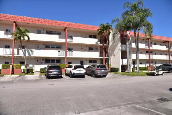 Pembroke Pines, FL 33025,371 S Hollybrook Dr #310