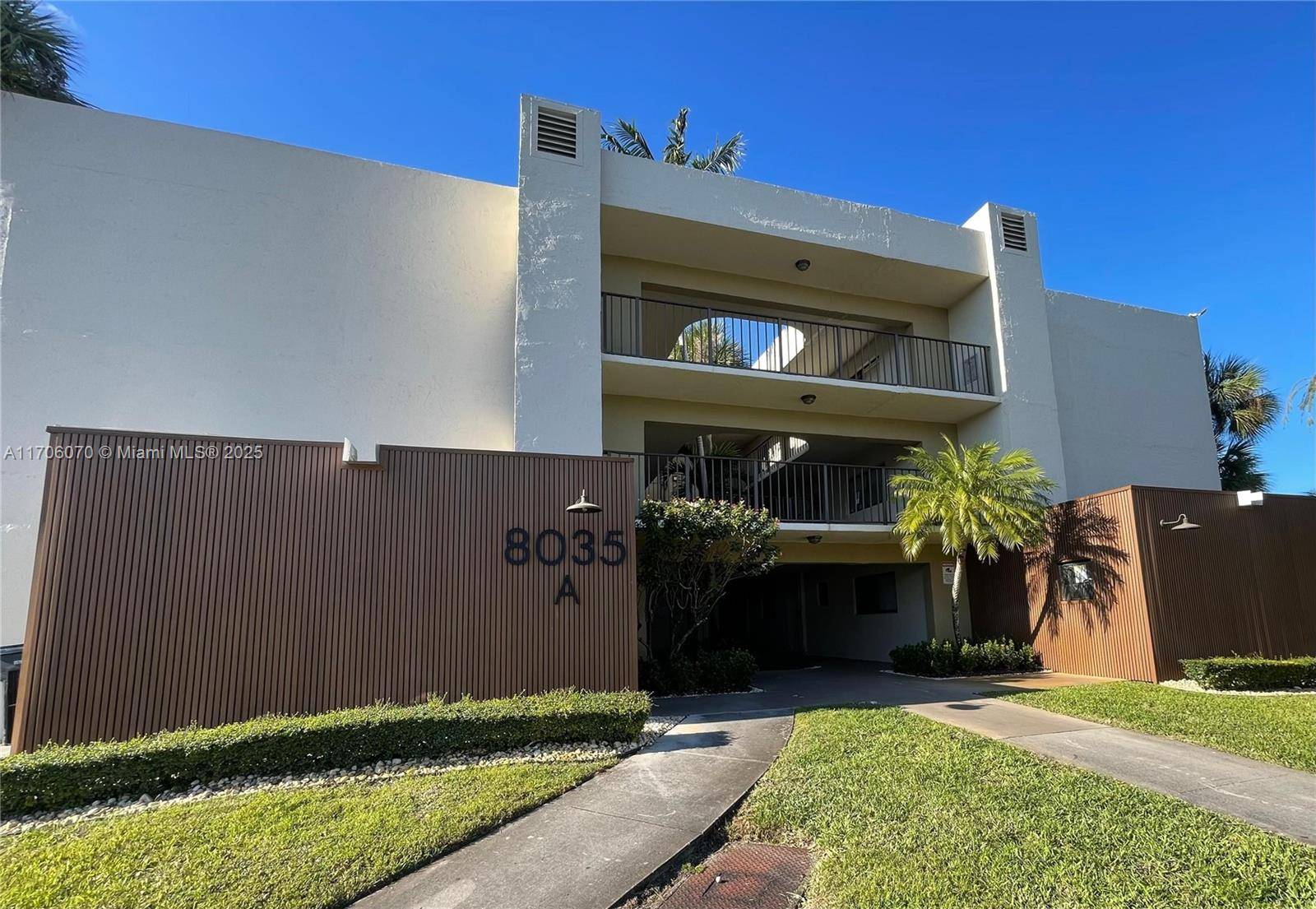 Miami, FL 33173,8035 SW 107th Ave #102