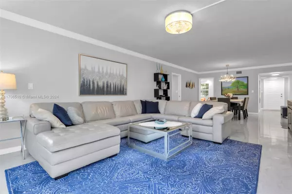 Pompano Beach, FL 33069,821 Cypress Blvd #304