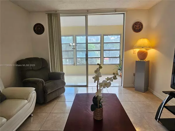 Plantation, FL 33313,1681 NW 70th Ave #303