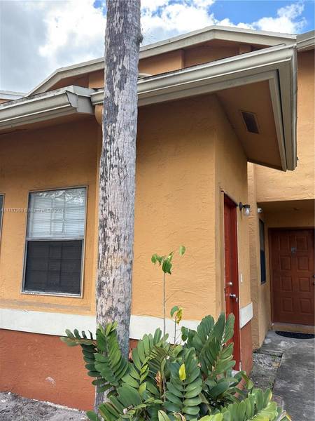 2491 NW 56th Ave #4-17, Lauderhill, FL 33313