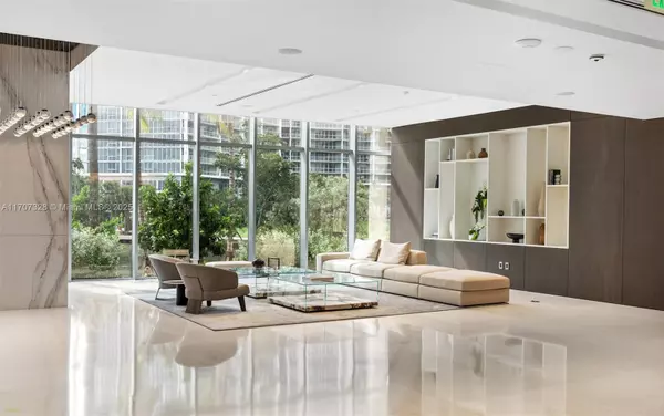 Miami, FL 33131,300 Biscayne Blvd Way #3406