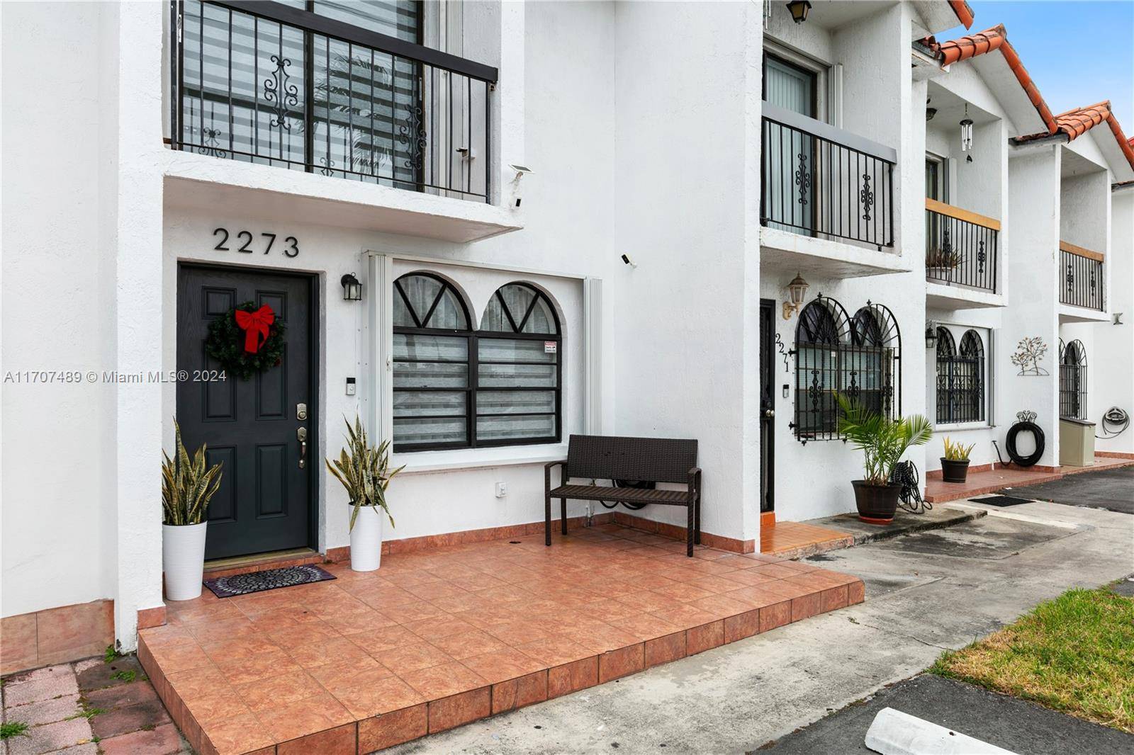 Hialeah, FL 33016,2273 W 52nd St #1-6
