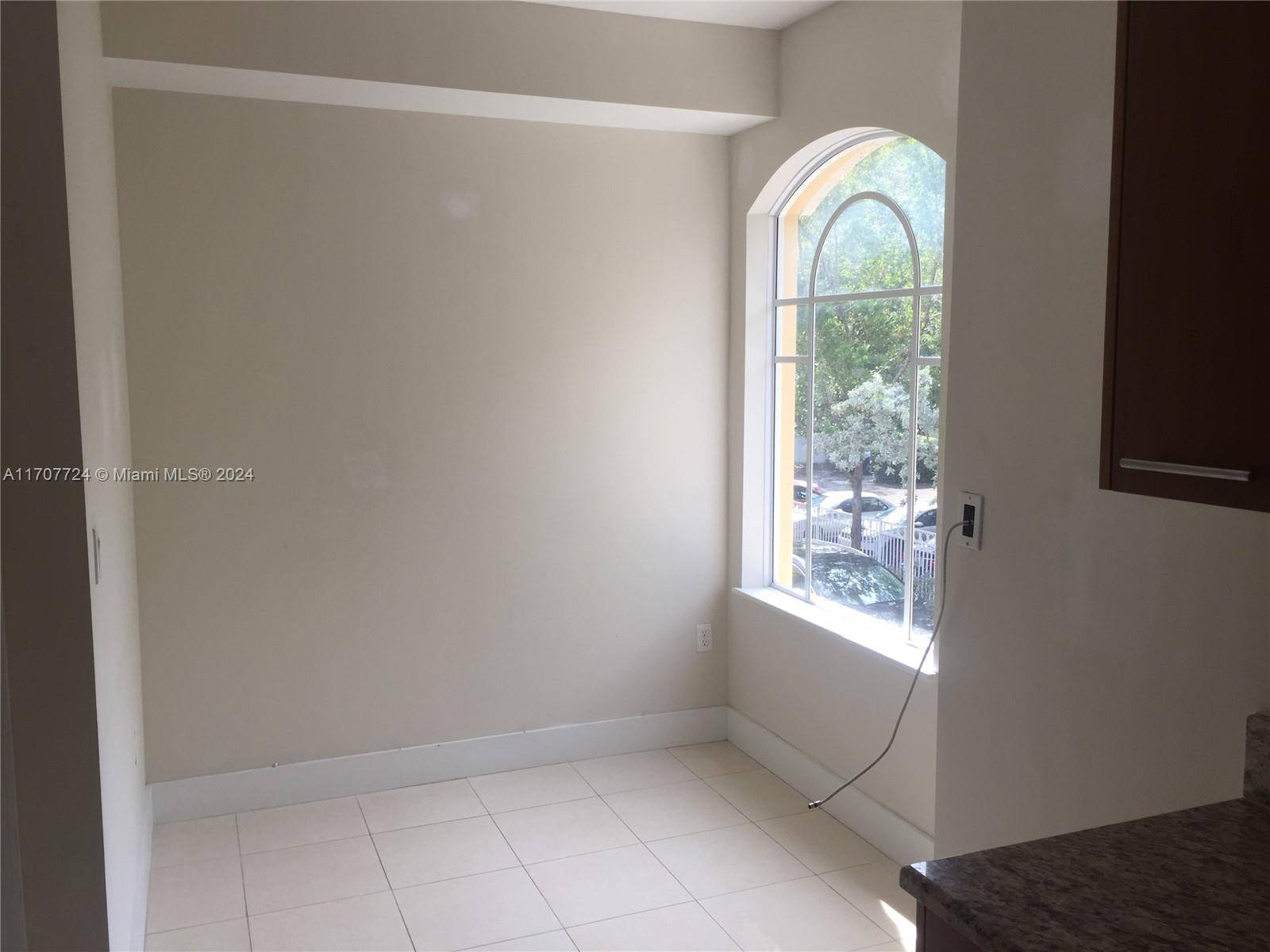 Aventura, FL 33160,2700 NE 184th Ter #126
