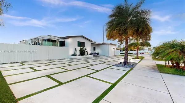 8630 SW 20th St,  Miami,  FL 33155