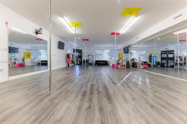 Hollywood, FL 33020,727 S 21st Ave