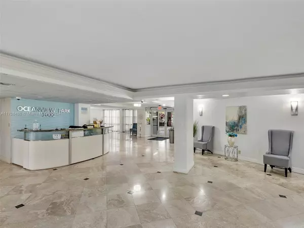 Hallandale Beach, FL 33009,1000 Parkview Dr #825