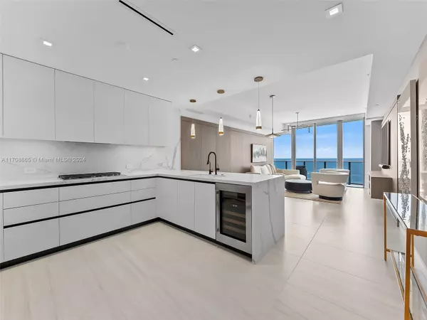 Pompano Beach, FL 33062,1116 N Ocean Blvd #LPH05
