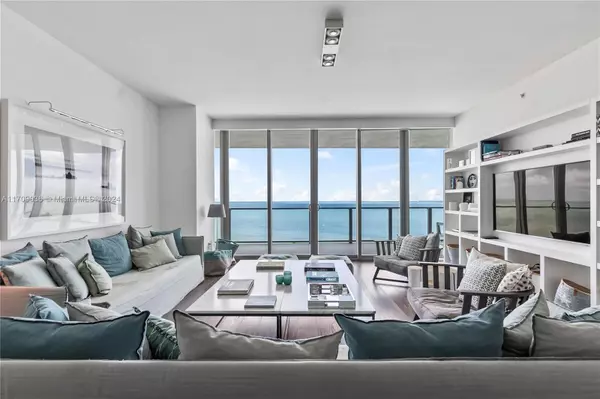 Key Biscayne, FL 33149,360 Ocean Dr #704S