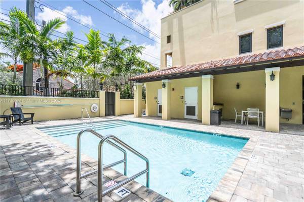 Coral Gables, FL 33134,1091 Galiano St #606