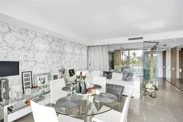 Miami Beach, FL 33139,1200 West Ave #328