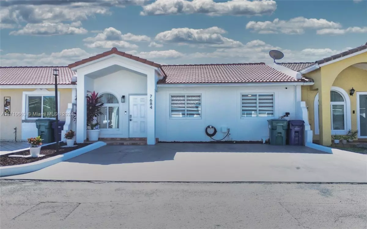 Hialeah, FL 33015,7684 NW 179th St