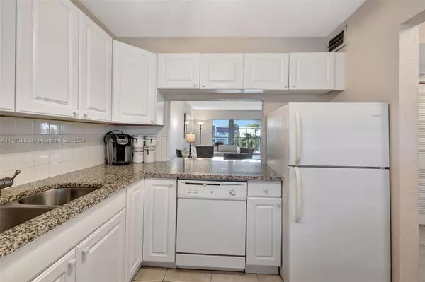 Margate, FL 33063,7897 Golf Cir Dr #309