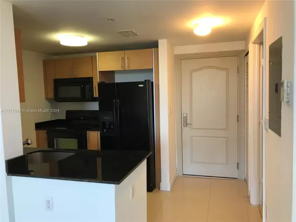 Miami, FL 33129,2701 SW 3rd Ave #905